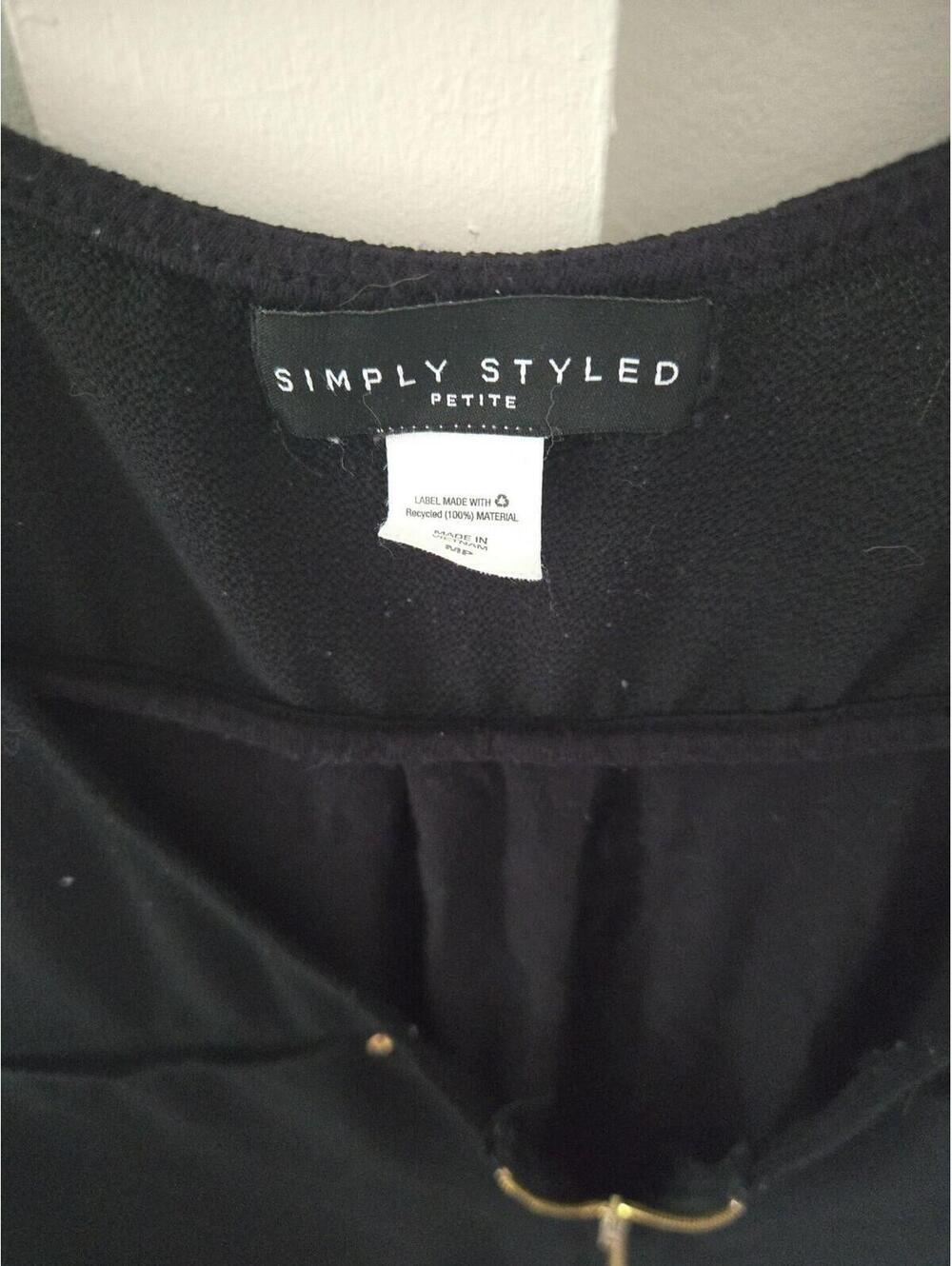 Simply Styled Petite Black Zip-Neck Blouse with Gold Accents Petite M - Picture 2 of 6